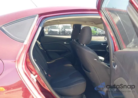 2015 Dodge Dart Sxt z USA, uszkodzony, nr VIN 1C3CDFBBXFD373541